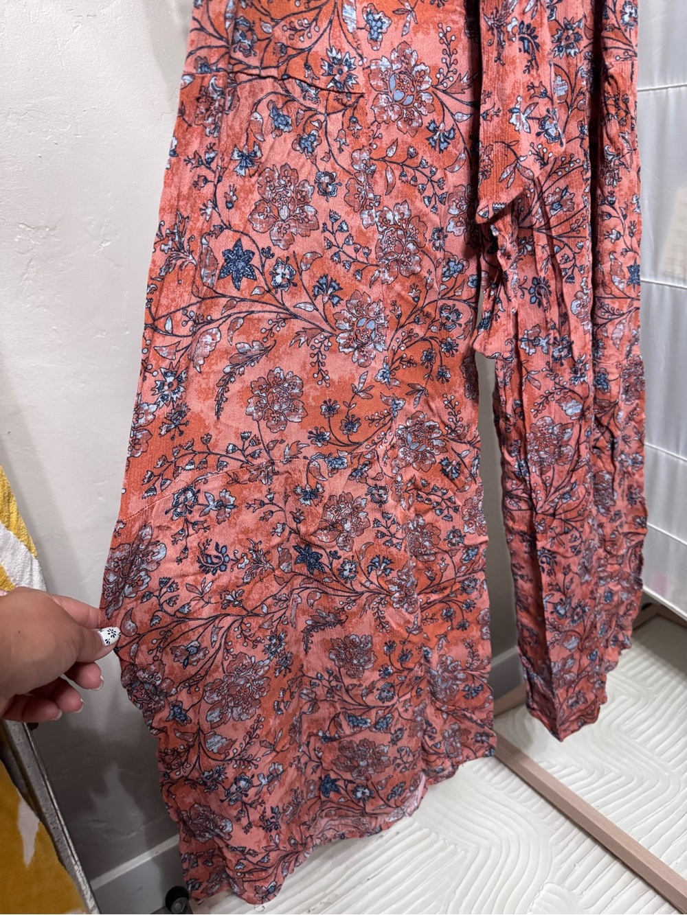 Rewash Coral Floral Wide-Leg Pants with Tie Waist - Picture 6 of 13